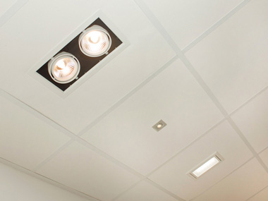 Luminarias led integradas en el techo